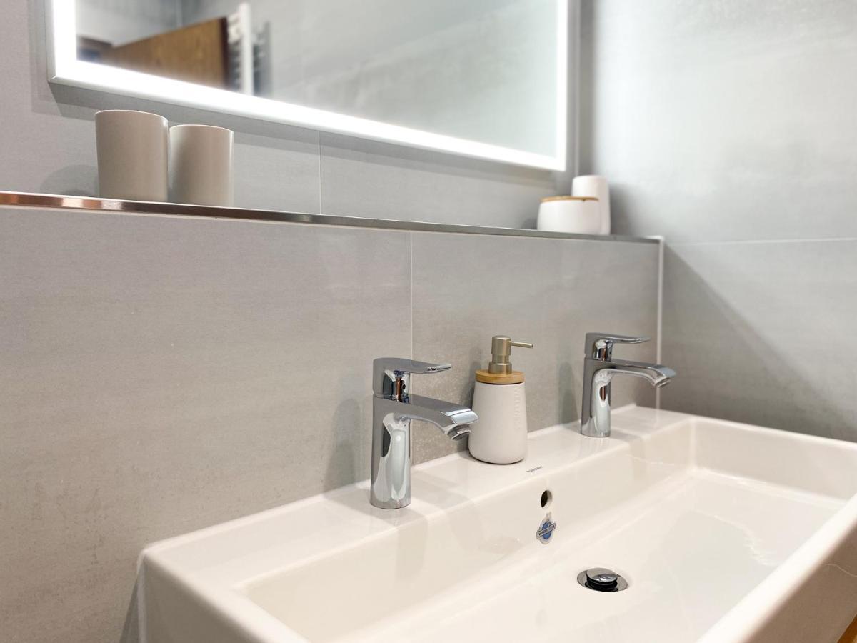 Modernes Apartment In Zentrumsnaehe Mit Eigenem Stellplatz 巴登-巴登 外观 照片